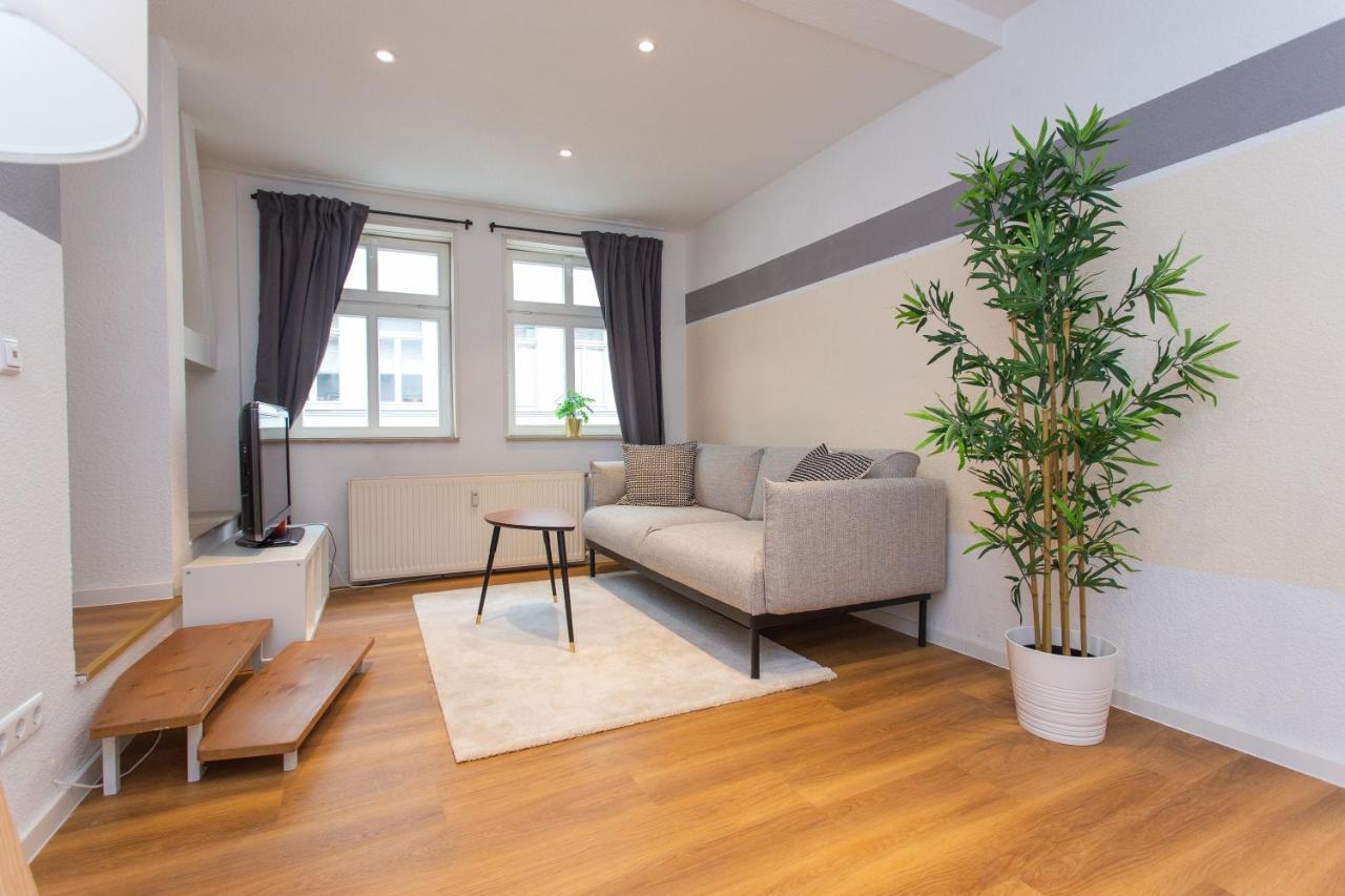 Fullhouse - Halle - Ku15